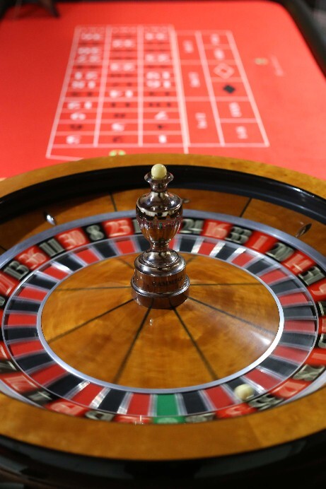 Play Roulette Table